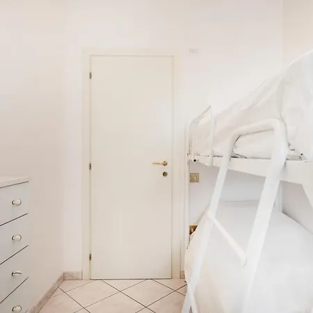 Patty Sweet Home, Centro קאטוליקה