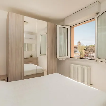 Patty Sweet Home, Centro